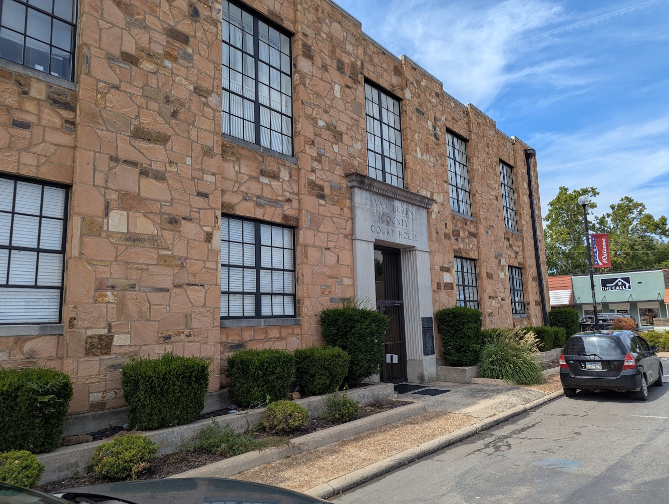 21 Van Buren County Courthouse